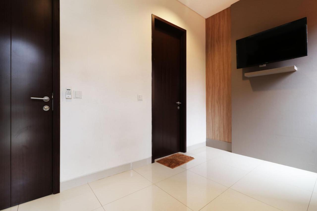 Oliver'S Guest House Tangerang Luaran gambar
