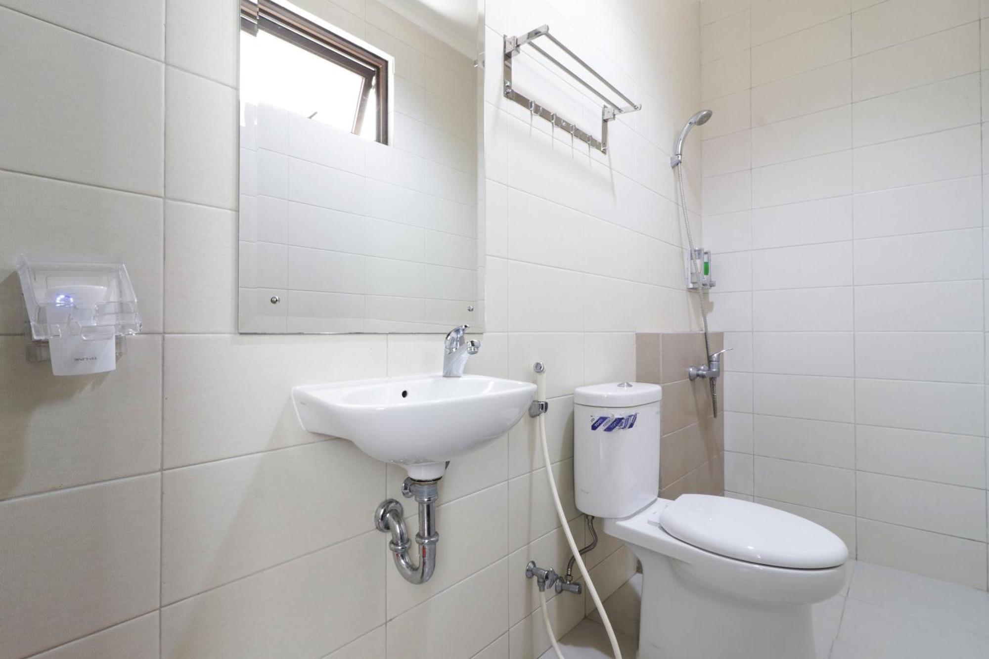 Oliver'S Guest House Tangerang Luaran gambar