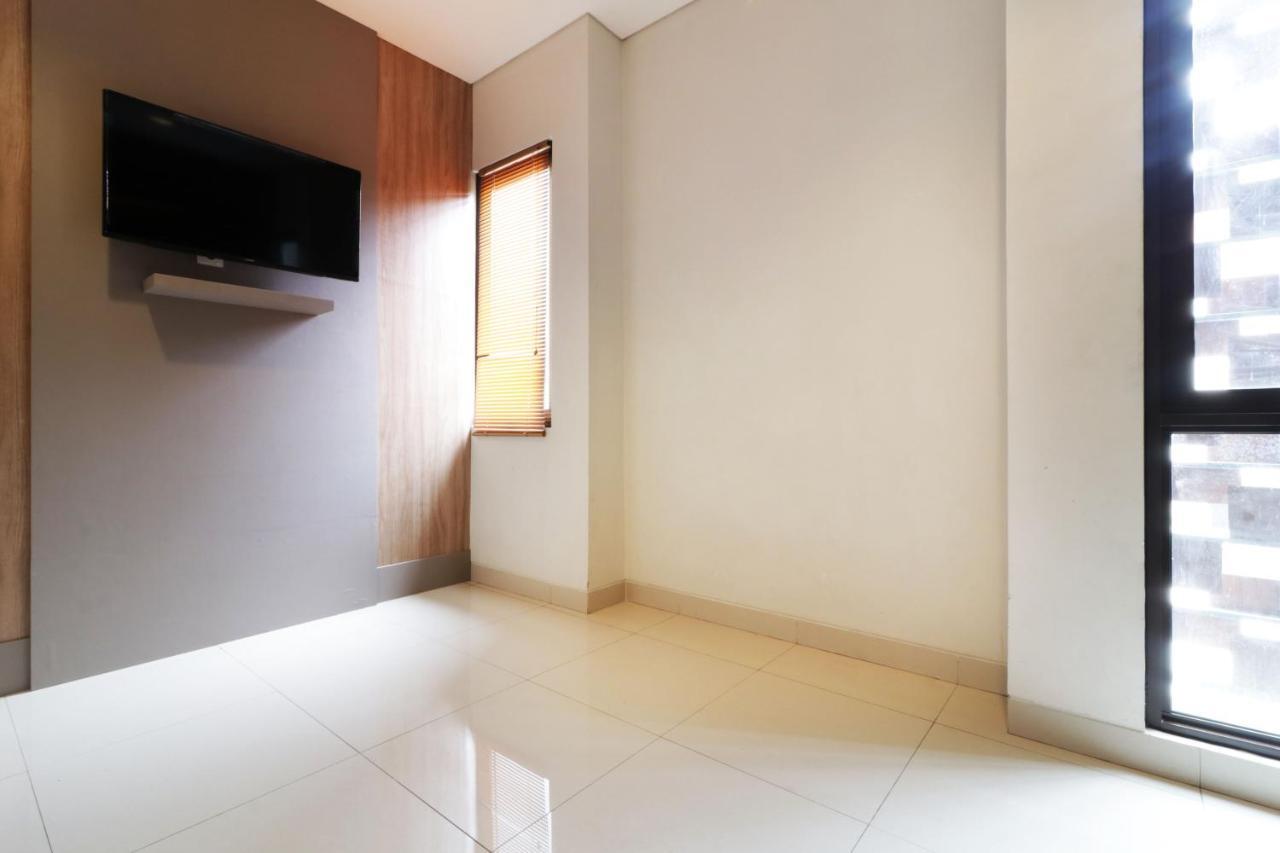Oliver'S Guest House Tangerang Luaran gambar